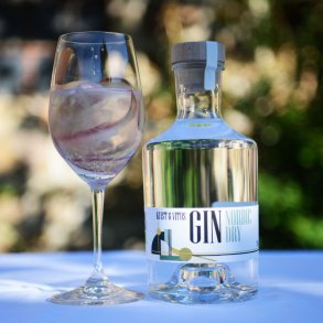 Nordic Dry Gin � �kologisk � 40,8 % vol.